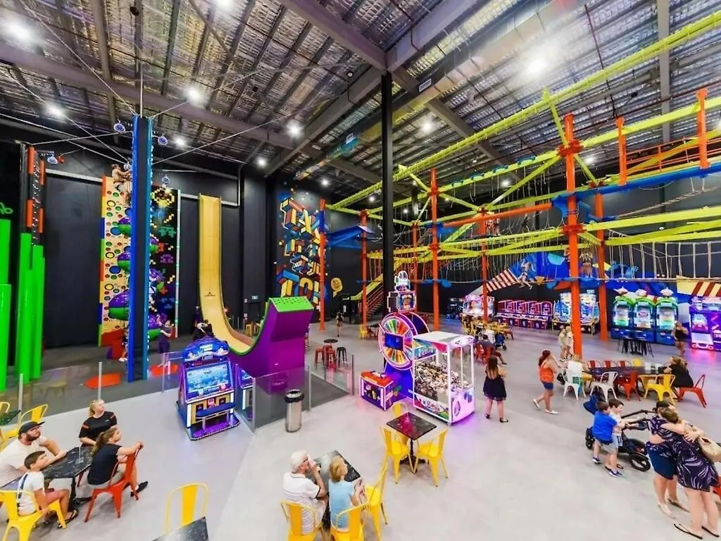 Family Friendly Funhouse Close To All Theme Parks - 5 Bedroom & 3 Bathroom House For Rent! Gold Coast 0*,  Australia